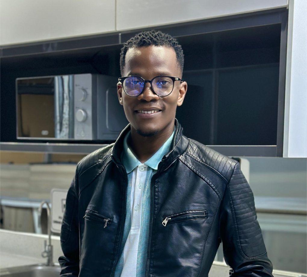 Andile Mbele